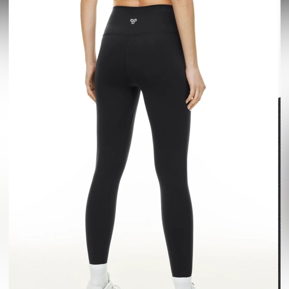 TnAction High Rise leggings - Picture 2 of 4